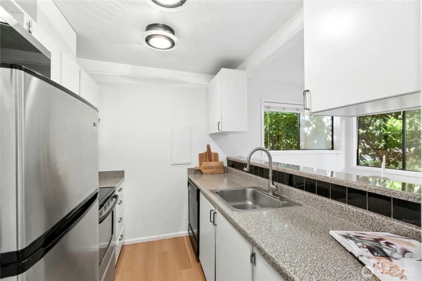 Property photo for 3033 127th Place Se #i11, Bellevue photo 11