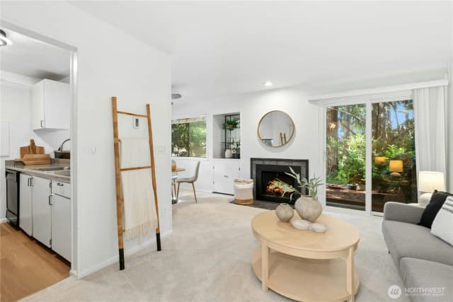Property photo for 3033 127th Place Se #i11, Bellevue photo 4