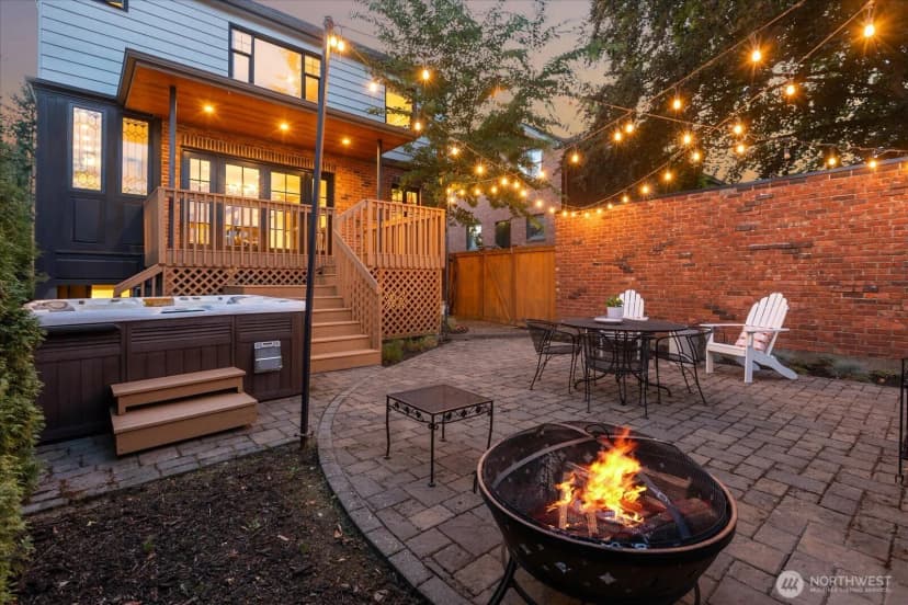 Property photo for 4124 Burke Avenue N, Seattle photo 33