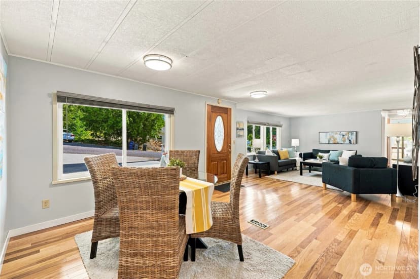Property photo for 19401 127th Avenue Ne, Bothell photo 3