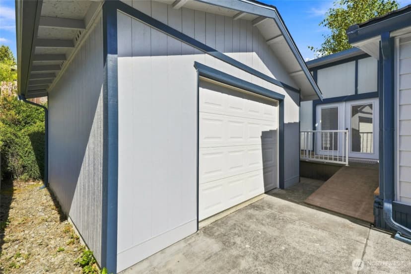 Property photo for 19401 127th Avenue Ne, Bothell photo 28