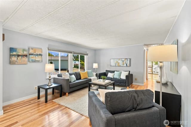 Property photo for 19401 127th Avenue Ne, Bothell photo 5