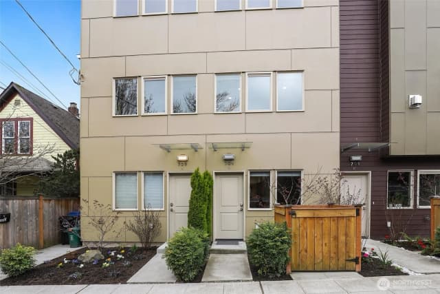 Property photo for 709 15th Avenue #b, Seattle