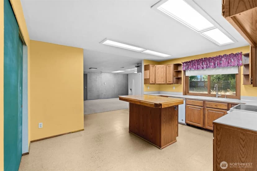 Property photo for 857 Westminster Drive Ne, Olympia photo 10