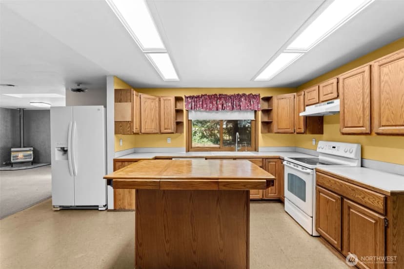 Property photo for 857 Westminster Drive Ne, Olympia photo 9