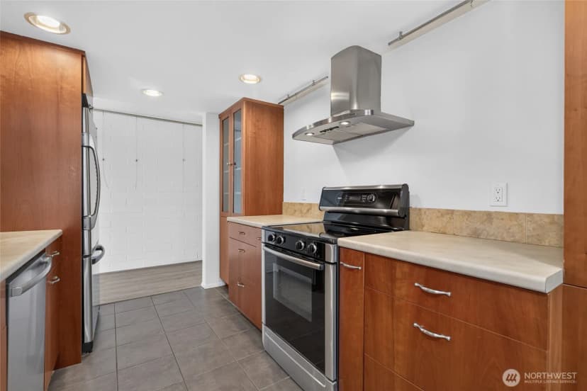 Property photo for 3608 26th Place W #301, Seattle photo 19
