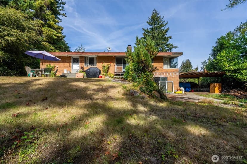 Property photo for 4711 Ne 201st Place, Lake Forest Park photo 10