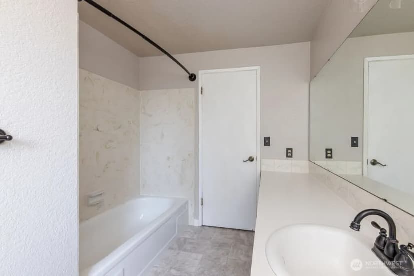 Property photo for 10004 180th Street Se, Snohomish photo 15