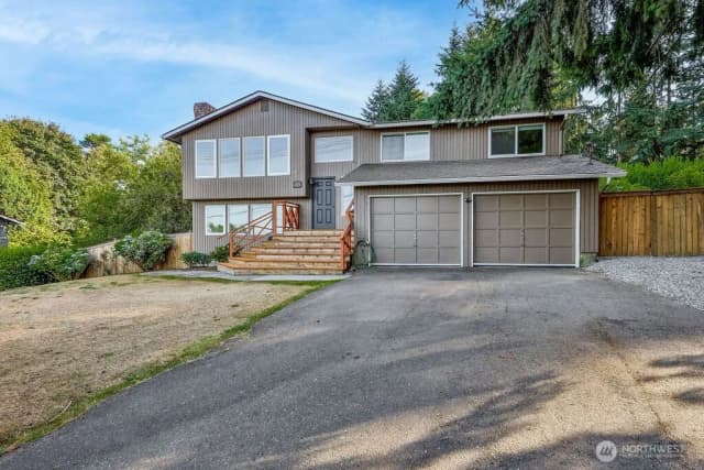 Property photo for 10004 180th Street Se, Snohomish photo 2