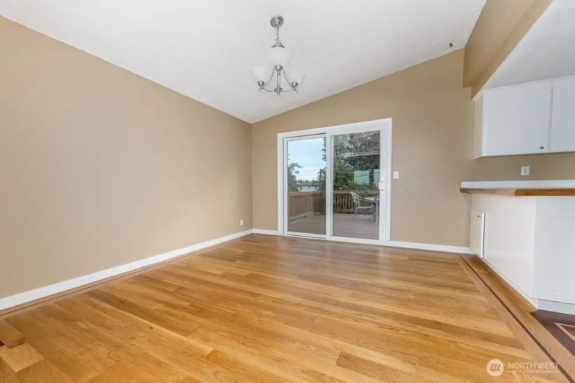 Property photo for 10004 180th Street Se, Snohomish photo 8