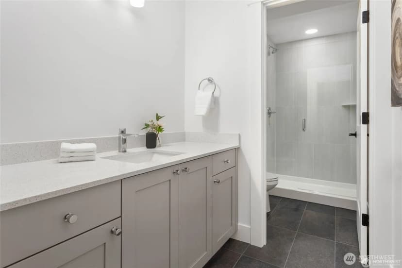 Property photo for 16466 73rd Place Ne, Kenmore photo 15