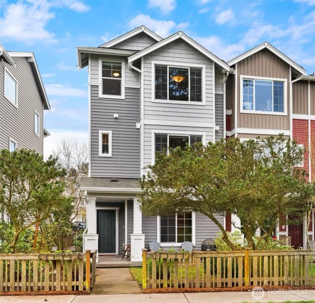 Property photo for 6576 High Point Drive Sw, Seattle