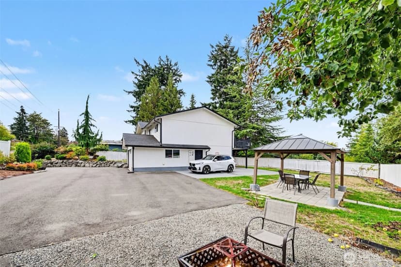 Property photo for 19643 Talbot Road S, Renton photo 32