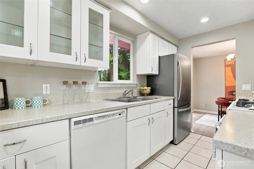 Property photo for 7815 227th Place Sw, Edmonds photo 12