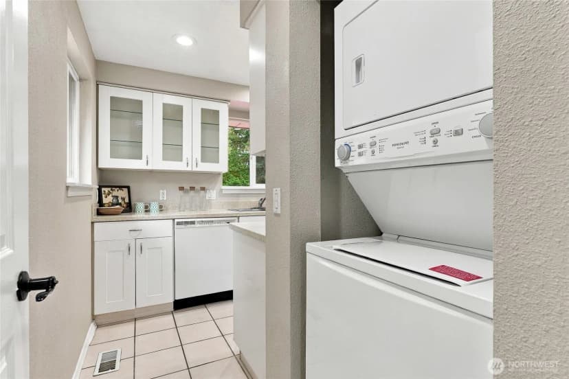 Property photo for 7815 227th Place Sw, Edmonds photo 14