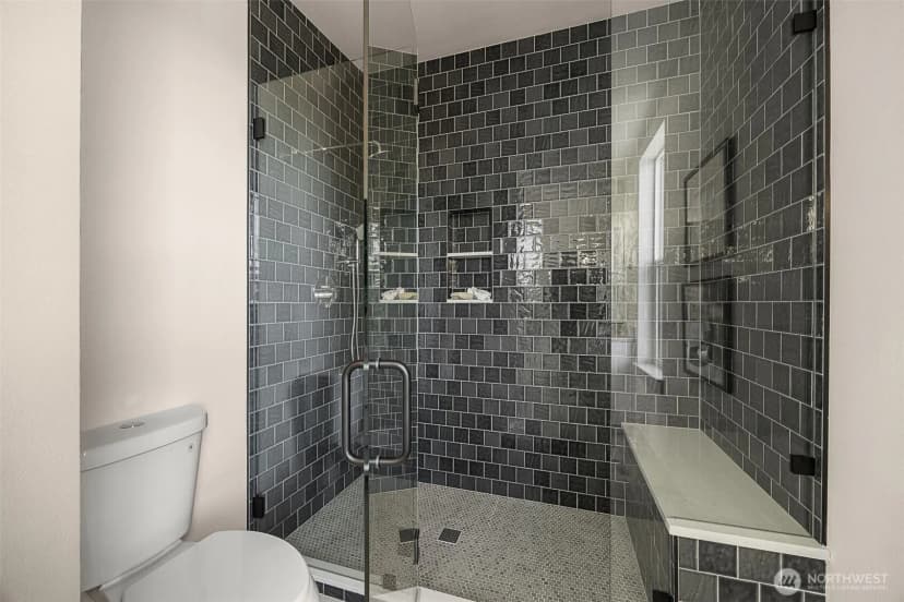 Property photo for 3007 S Dakota St, Seattle photo 14
