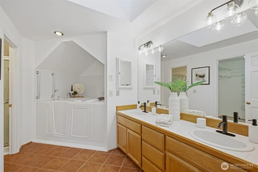 Property photo for 10831 56th Place W, Mukilteo photo 27