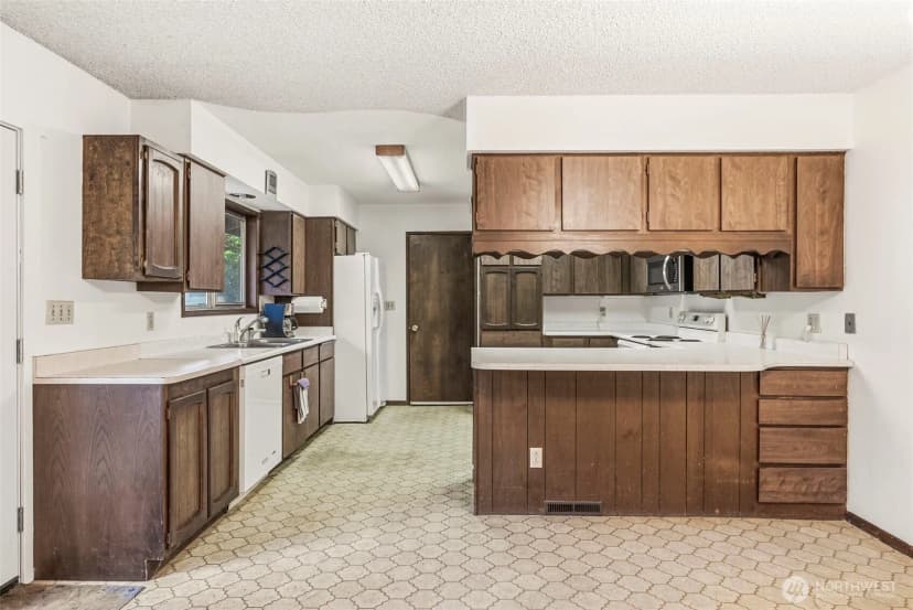 Property photo for 302 Cowlitz Drive, Kelso photo 4