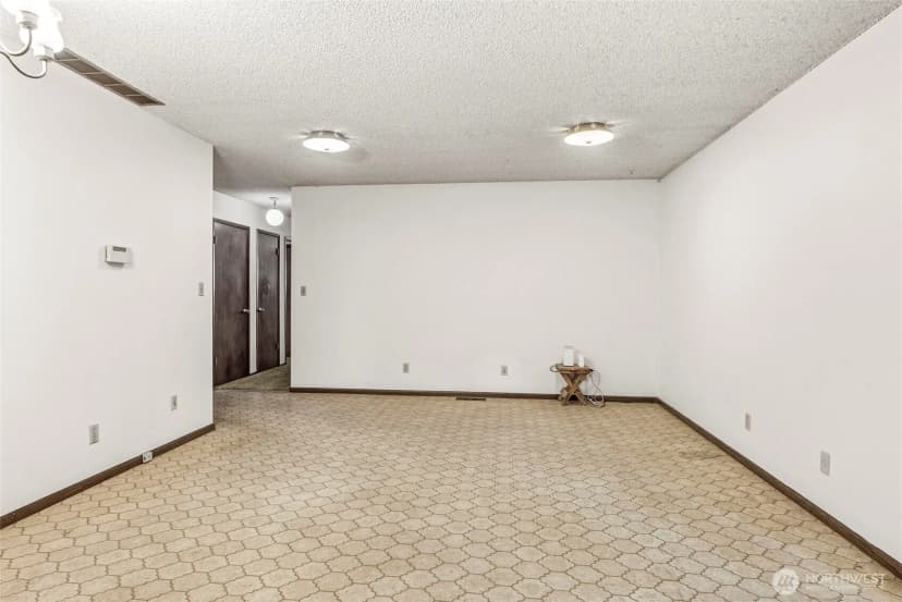 Property photo for 302 Cowlitz Drive, Kelso photo 10