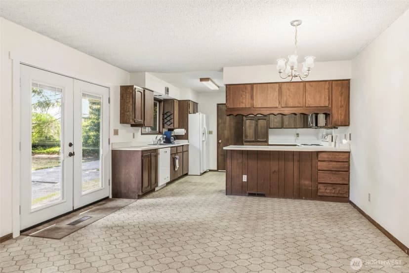 Property photo for 302 Cowlitz Drive, Kelso photo 8