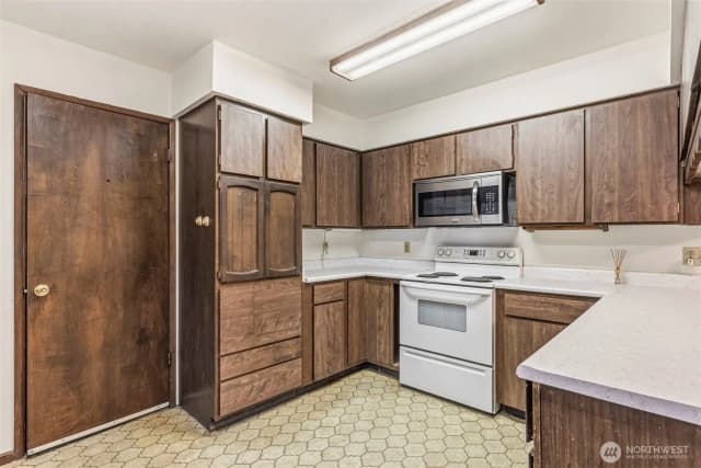 Property photo for 302 Cowlitz Drive, Kelso photo 5