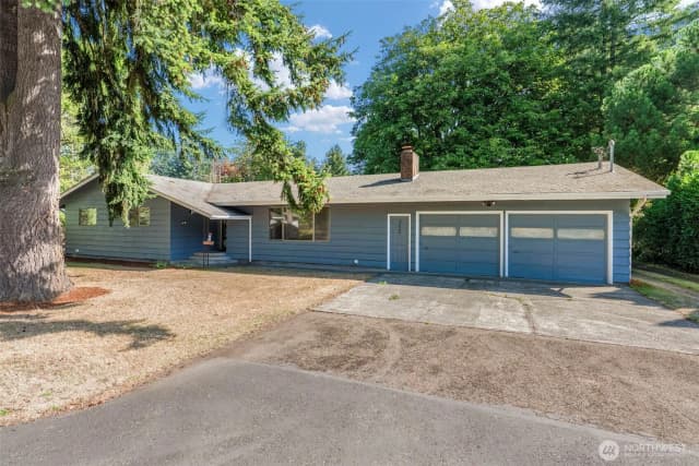 Property photo for 302 Cowlitz Drive, Kelso
