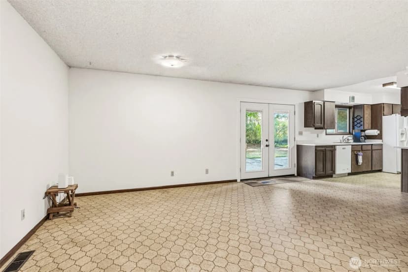 Property photo for 302 Cowlitz Drive, Kelso photo 9