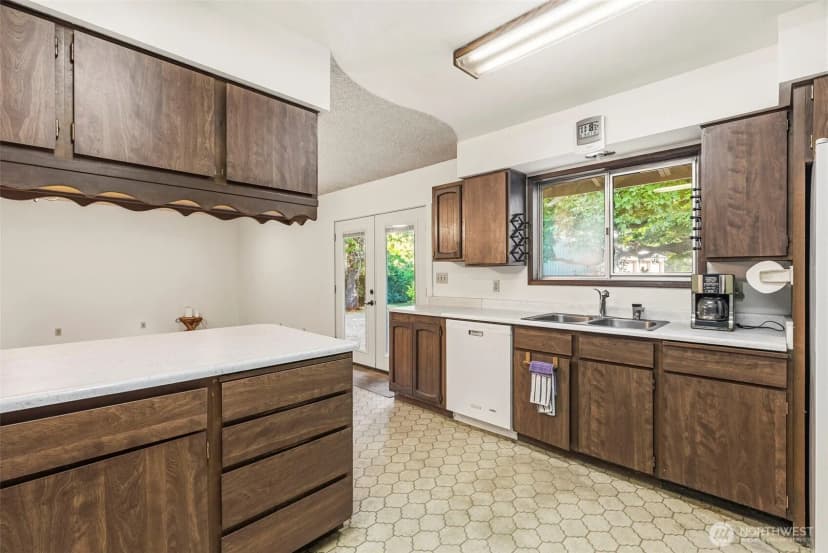 Property photo for 302 Cowlitz Drive, Kelso photo 6