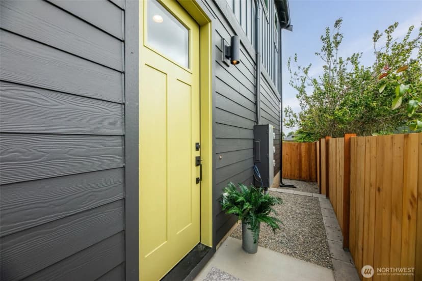 Property photo for 2018 Oakes Avenue #c, Everett photo 18