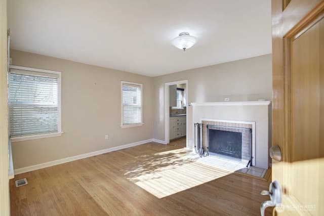 Property photo for 1210 Ne 95th Street, Seattle photo 3