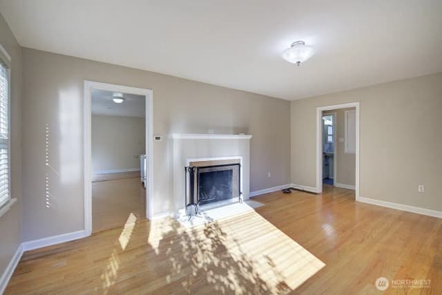 Property photo for 1210 Ne 95th Street, Seattle photo 5