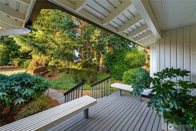 Property photo for 18001 Ne 10th Street, Bellevue photo 4