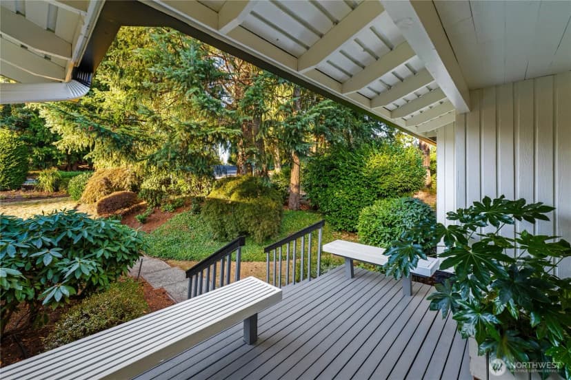 Property photo for 18001 Ne 10th Street, Bellevue photo 4