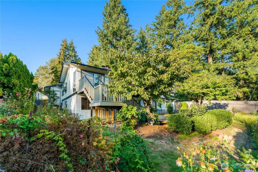 Property photo for 18001 Ne 10th Street, Bellevue photo 32