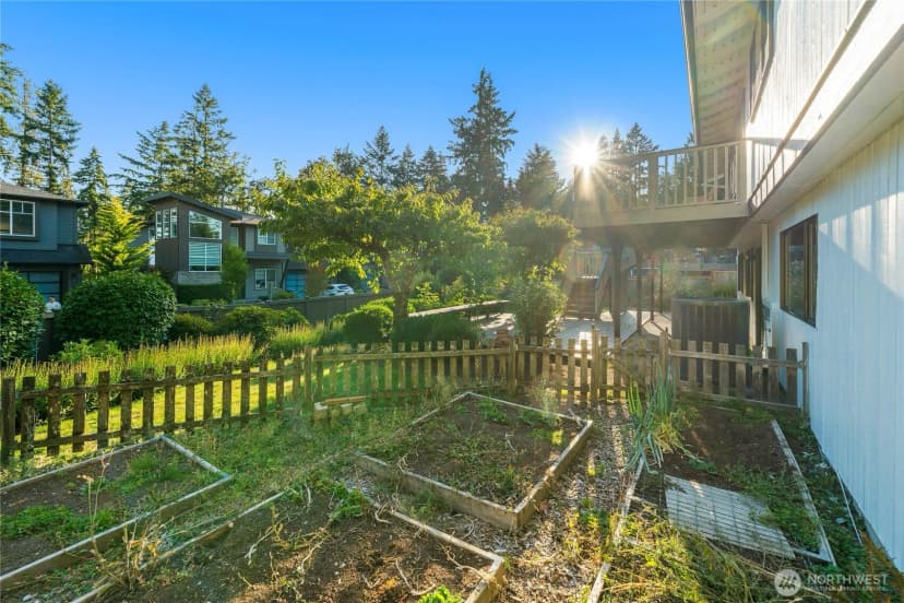 Property photo for 18001 Ne 10th Street, Bellevue photo 33