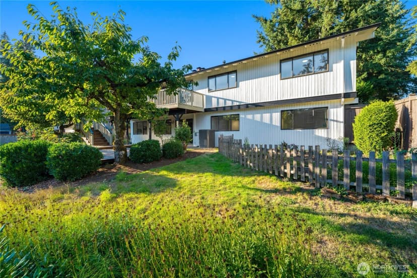 Property photo for 18001 Ne 10th Street, Bellevue photo 35
