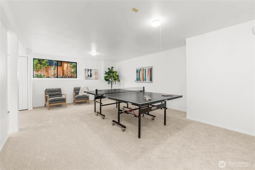 Property photo for 18001 Ne 10th Street, Bellevue photo 23