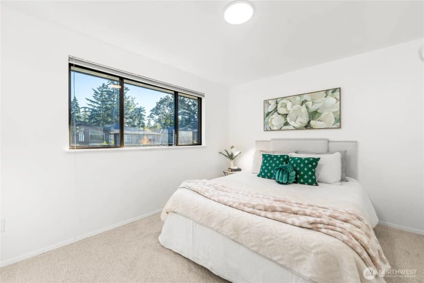 Property photo for 18001 Ne 10th Street, Bellevue photo 19