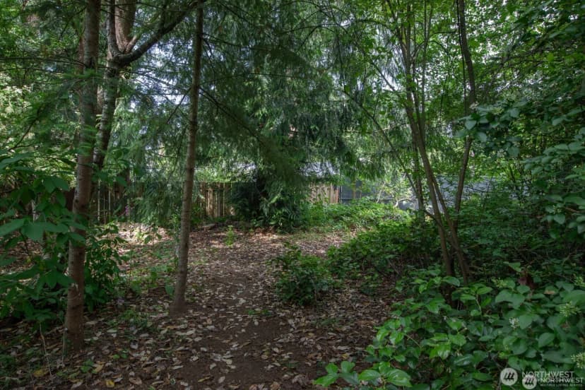 Property photo for 1111 1st Avenue Ne, Seattle photo 8