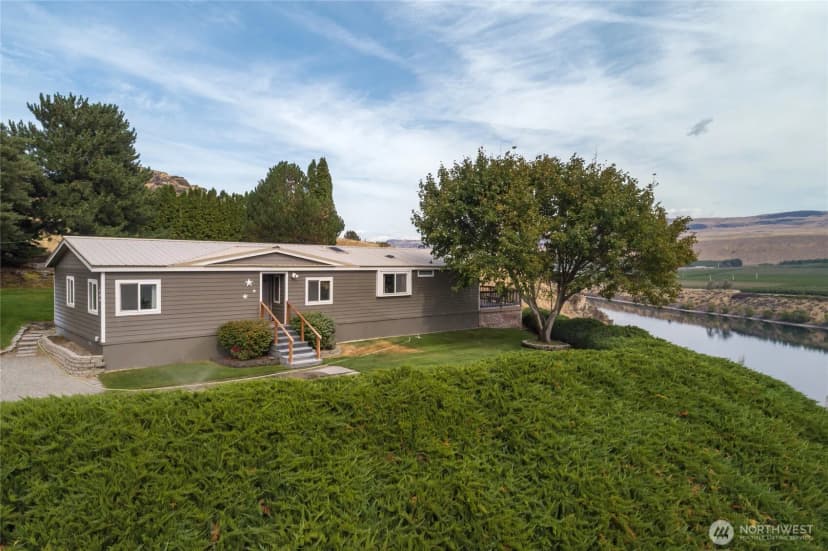 Property photo for 384 Sr 173, Brewster photo 2