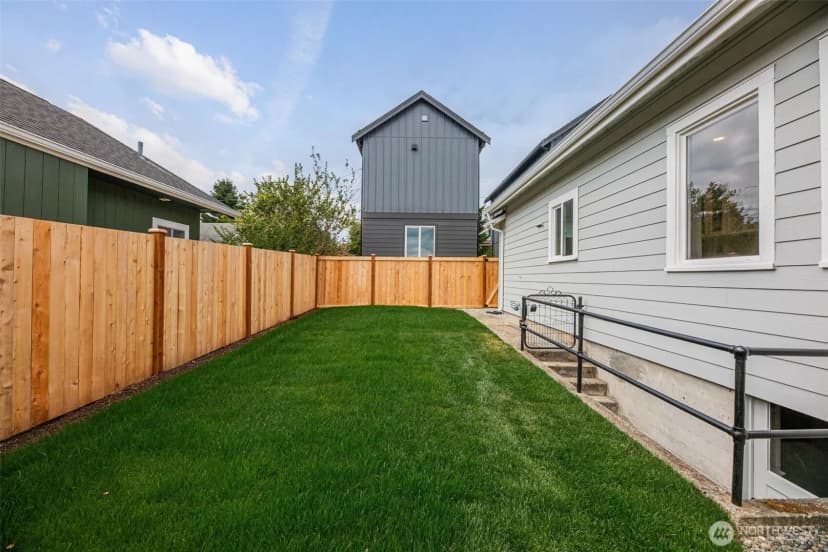 Property photo for 2018 Oakes Avenue, Everett photo 25