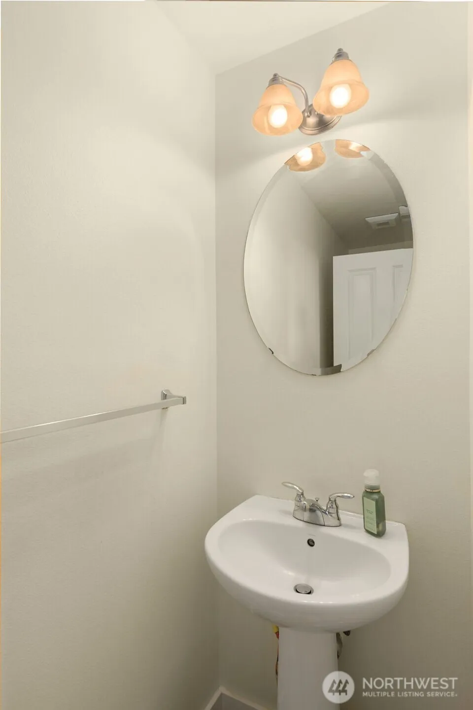 Property photo for 6895 Holly Park Drive S, Seattle photo 14