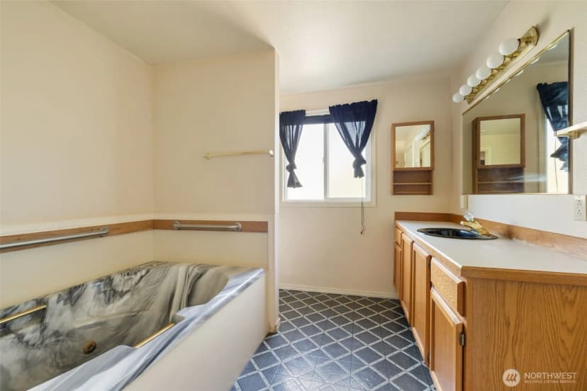 Property photo for 1819 S 17th St, Tacoma photo 15