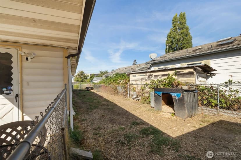 Property photo for 1819 S 17th St, Tacoma photo 26