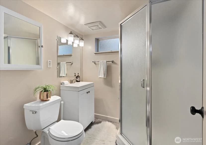 Property photo for 8438 41st Avenue Sw, Seattle photo 21