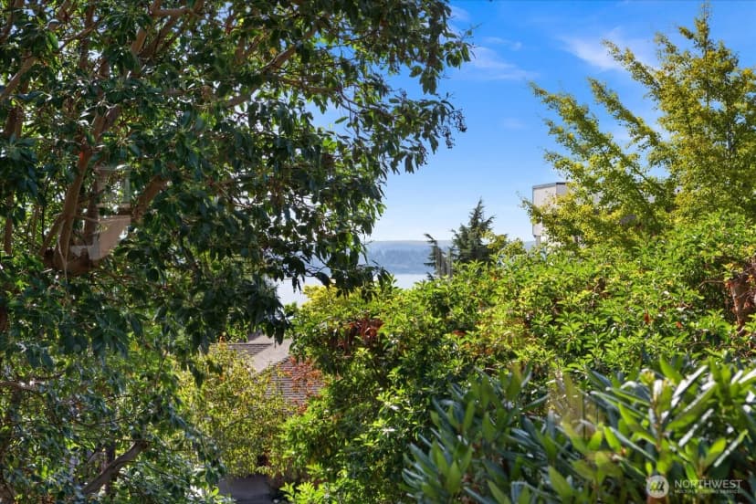 Property photo for 8438 41st Avenue Sw, Seattle photo 23