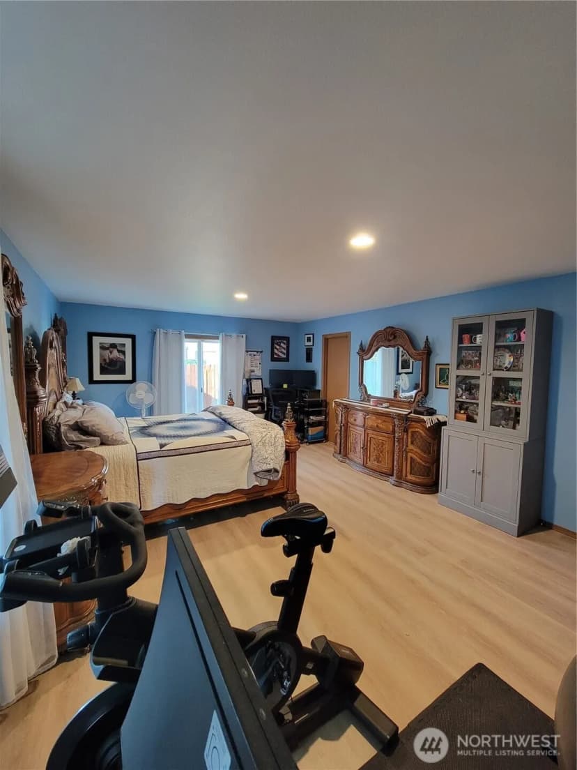 Property photo for 2425 177th Street Ct E, Tacoma photo 8