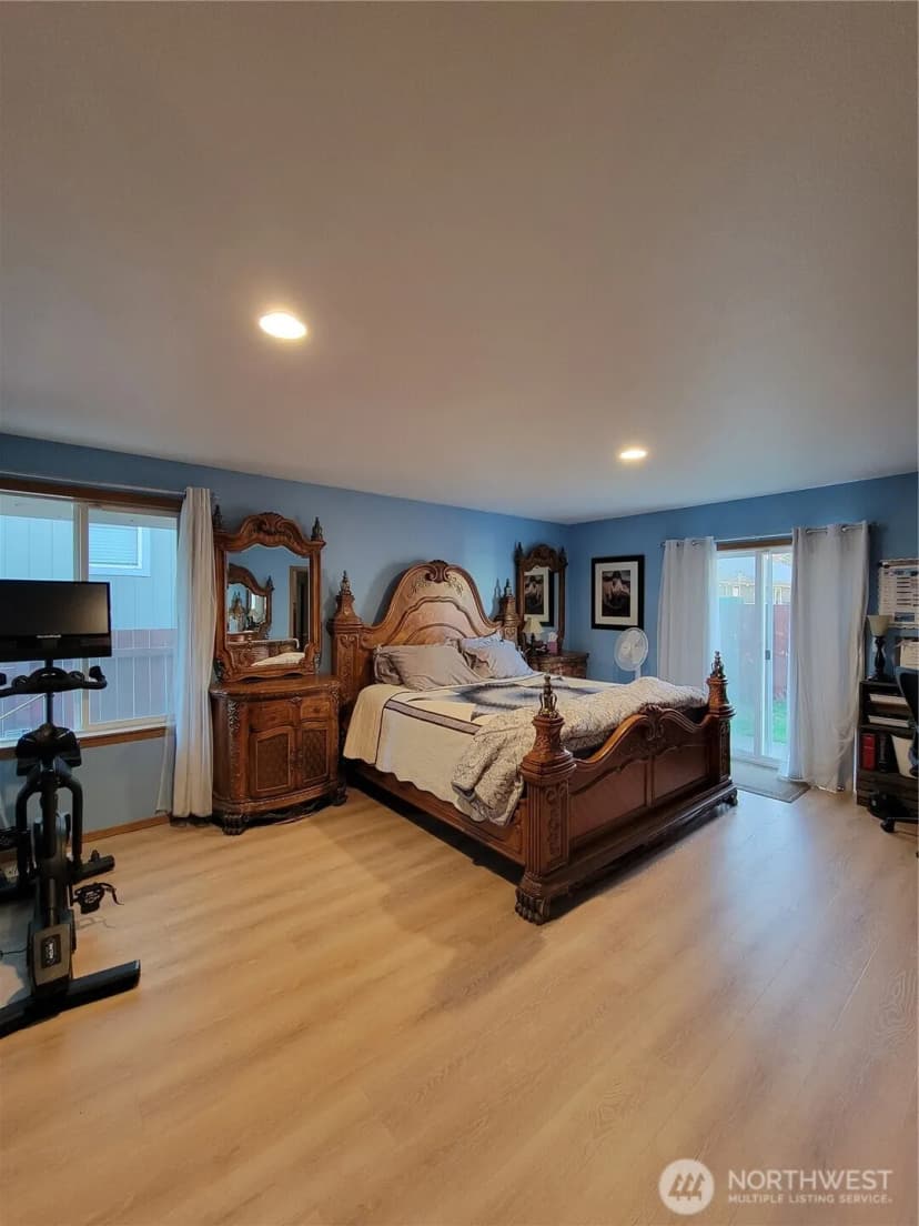 Property photo for 2425 177th Street Ct E, Tacoma photo 7