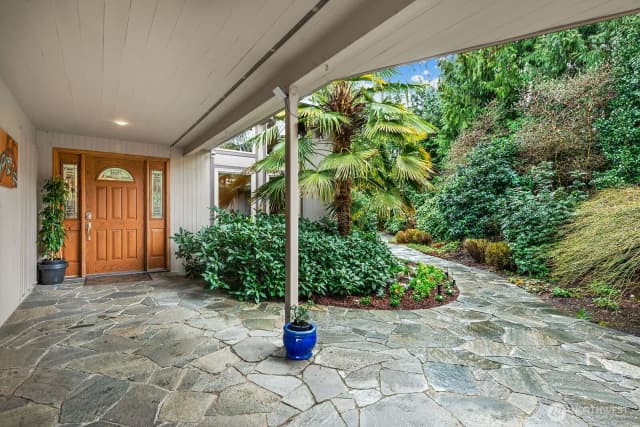 Property photo for 16 Cascade Key, Bellevue photo 3
