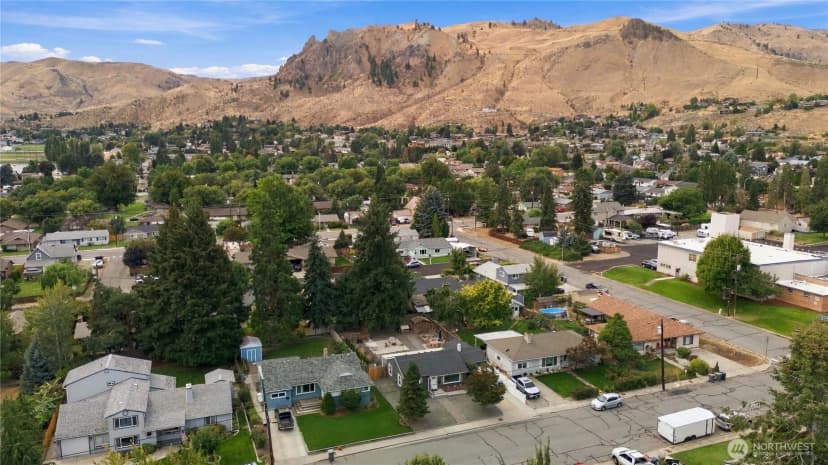 Property photo for 1235 Columbine Street, Wenatchee photo 39
